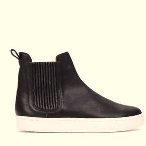 LOEFFLER RANDALL Black Leather Crosby Chelsea Sneaker Bootie-7.5